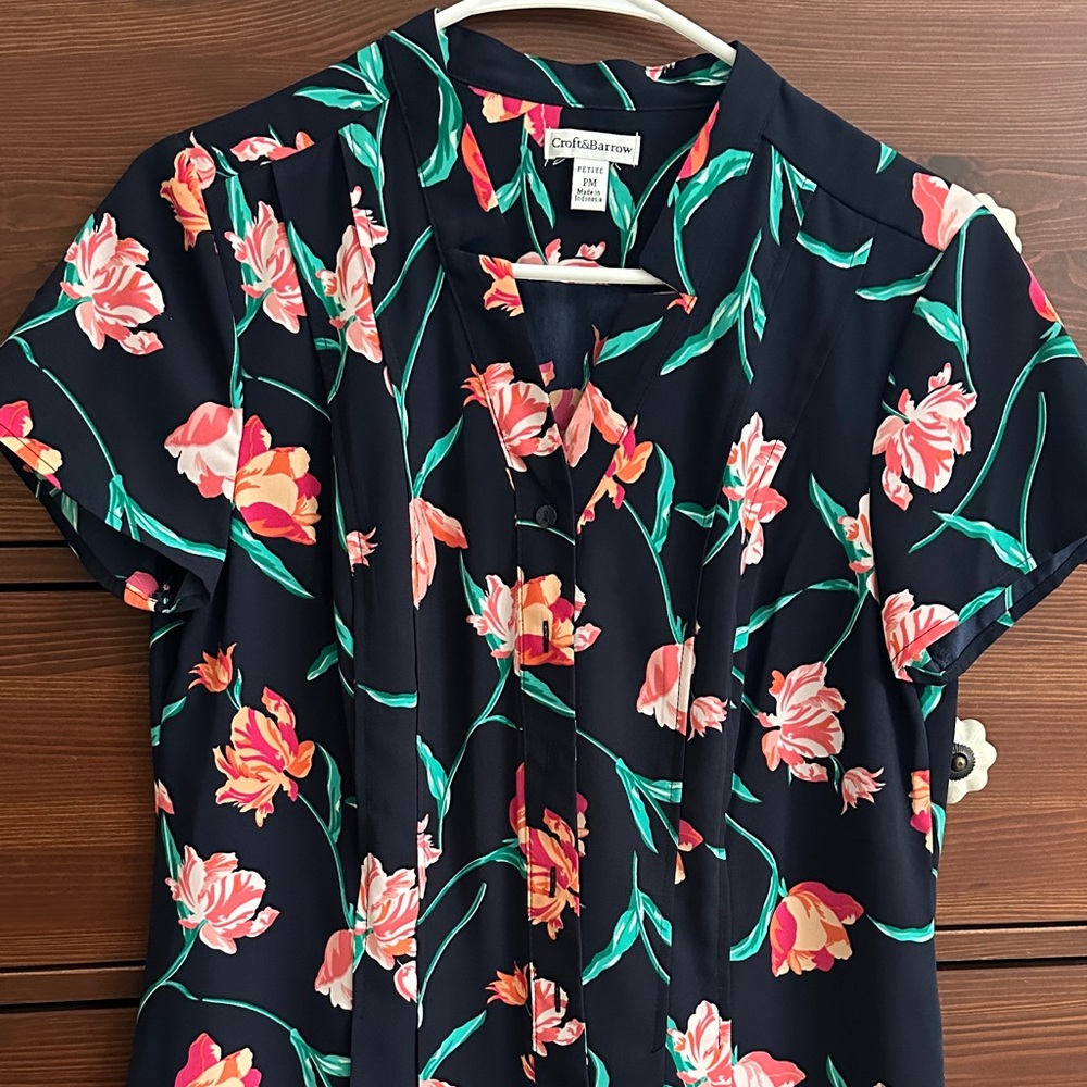 Croft & Barrow PM button down blouse